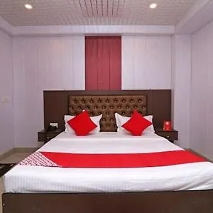 Airport Runway Hotel New Delhi